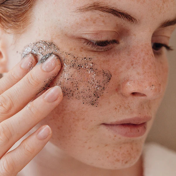 Glowing restorative face scrub/ Възстановяващ скраб за сияйна кожа