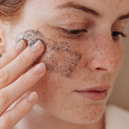 Glowing restorative face scrub/ Възстановяващ скраб за сияйна кожа