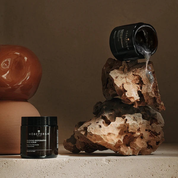 Glowing restorative face scrub/ Възстановяващ скраб за сияйна кожа