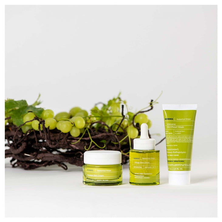 Santorini Grape Poreless Skin Cream/ Дневна крем-емулсия с хидратиращ и матиращ ефект