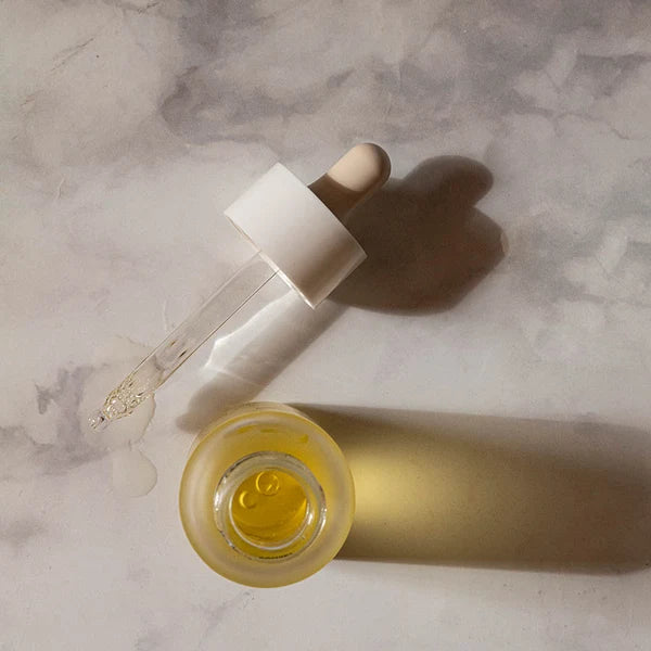 Radiant cleanser oil/ Почистващо олио за лице