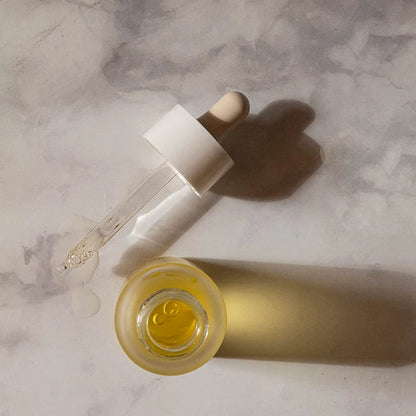 Radiant cleanser oil/ Почистващо олио за лице